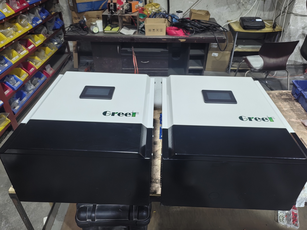 Solar Charge Controller Off Grid Controller with PWM Unloading Method and Power Loss Not Exceeding 3W
