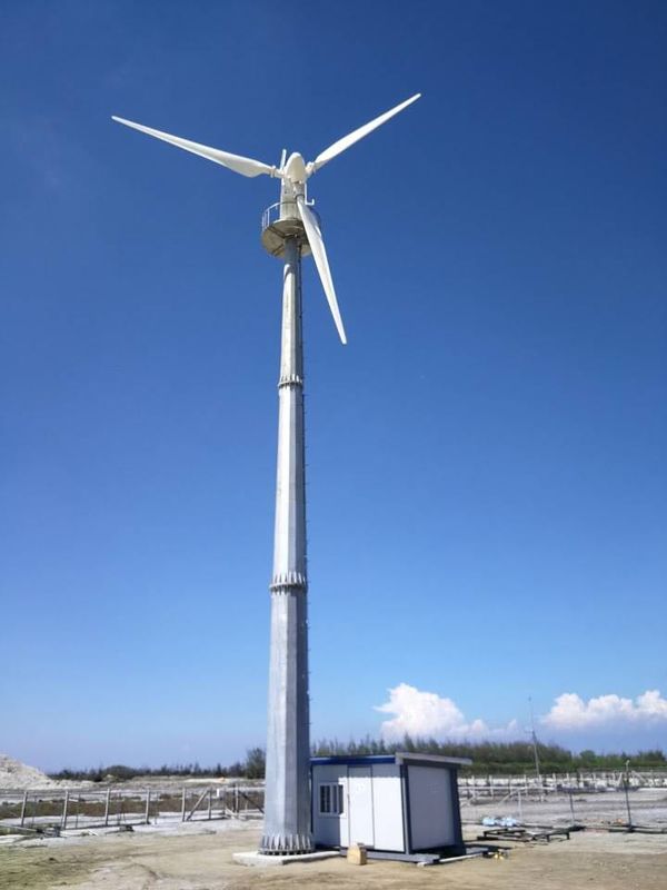 30kw Rooftop Windmill Pitch Control Wind Power Generators With Off / On Grid System